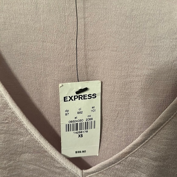 Champagne v neck blouse shirt, cap sleeves. NEW WITH TAGS - Picture 3 of 5